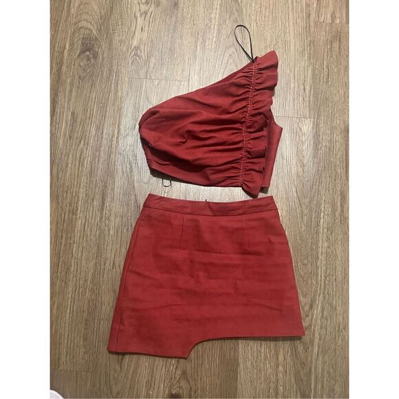 En Saison Derozan Skirt Set - size S Color: Dark Rose - Picture 7 of 12